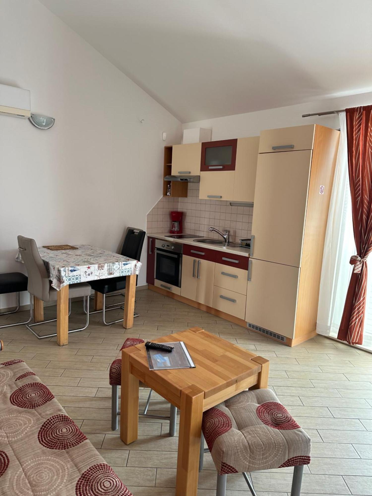 סלאנו Apartments Villa Eva מראה חיצוני תמונה