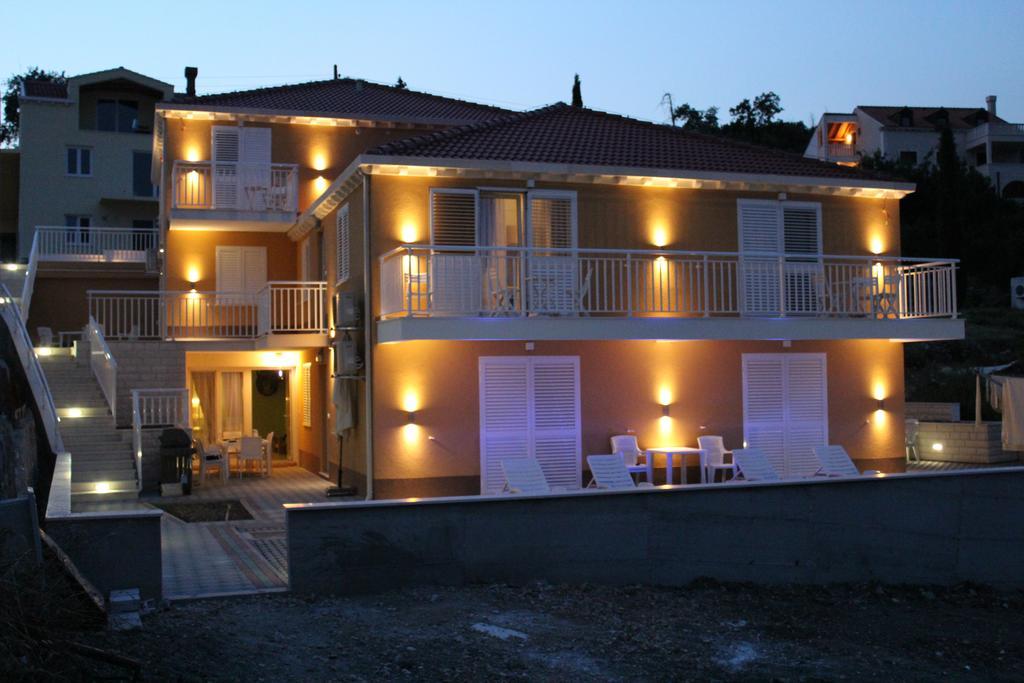 סלאנו Apartments Villa Eva מראה חיצוני תמונה